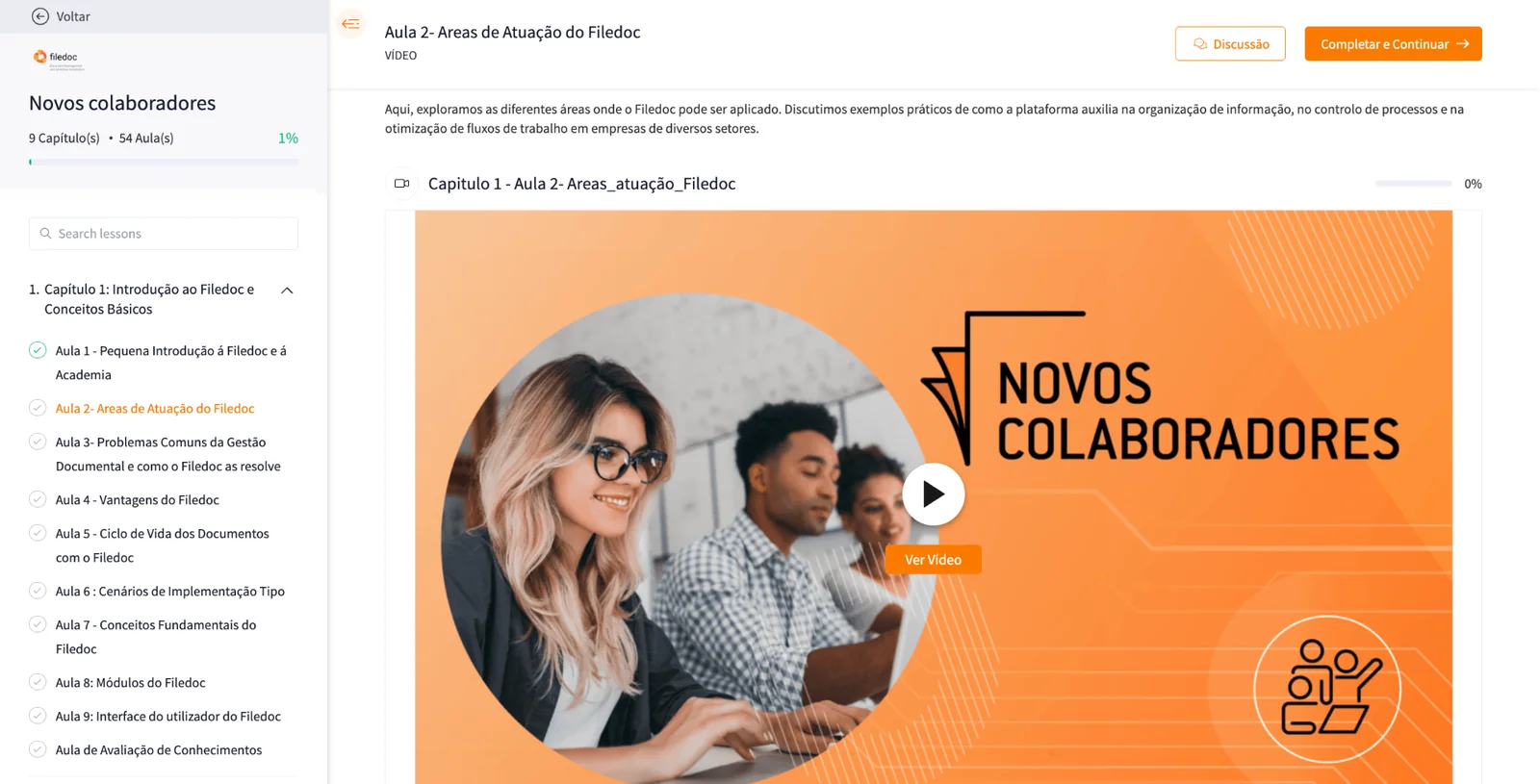 Exemplo de estrutura de curso com capítulos e aulas
